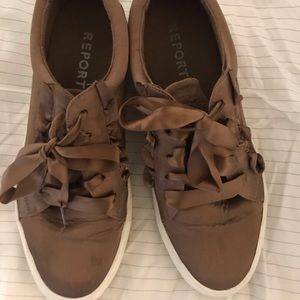 Report brand size 9 sneakers